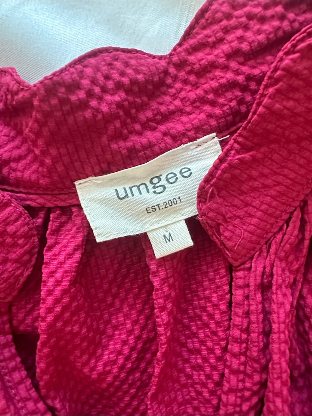 Umgee Berry Red Textured Scallop-Hem Blouse - Picture 4 of 7